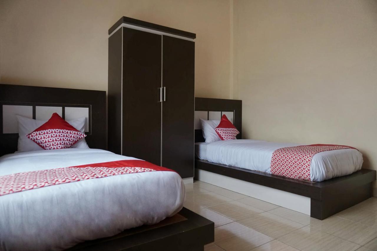 Oyo 1394 Rumaisa Homestay Syariah Pekanbaru Exterior foto
